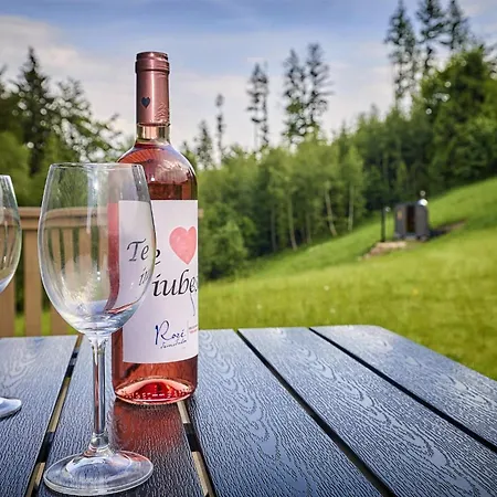 Glamping Maringotka Na Hrane Pekla Holiday home