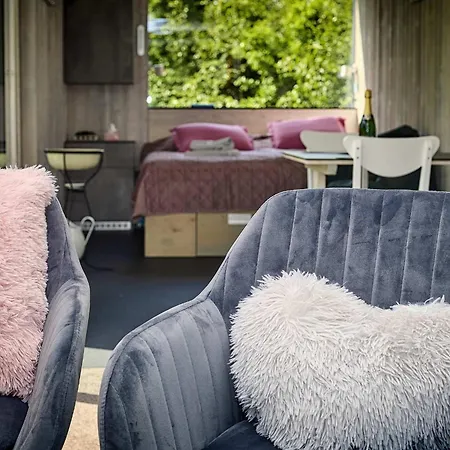 Glamping Maringotka Na Hrane Pekla Holiday home