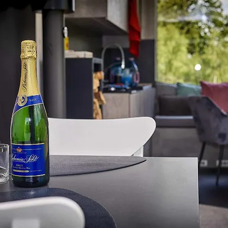 Glamping Maringotka Na Hrane Pekla