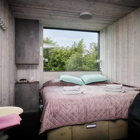 Holiday home Glamping Maringotka Na Hrane Pekla