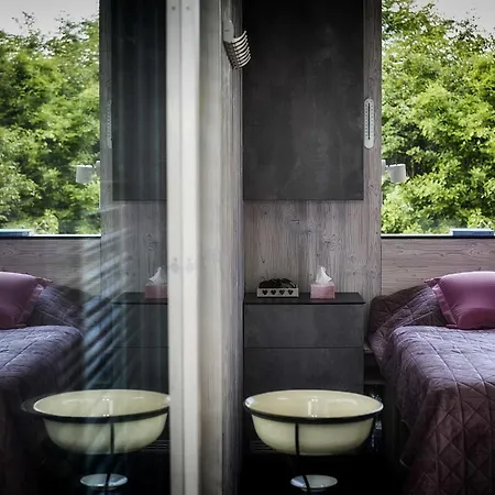 Glamping Maringotka Na Hrane Pekla Holiday home Dobrosov