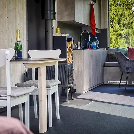 Glamping Maringotka Na Hrane Pekla Holiday home *