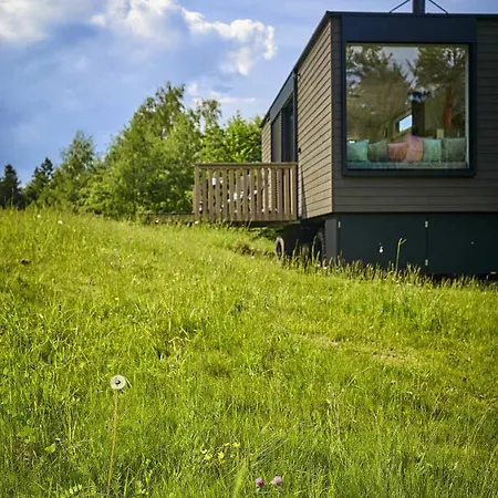 Holiday home Glamping Maringotka Na Hrane Pekla