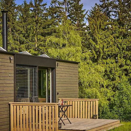 Holiday home Glamping Maringotka Na Hrane Pekla Dobrosov