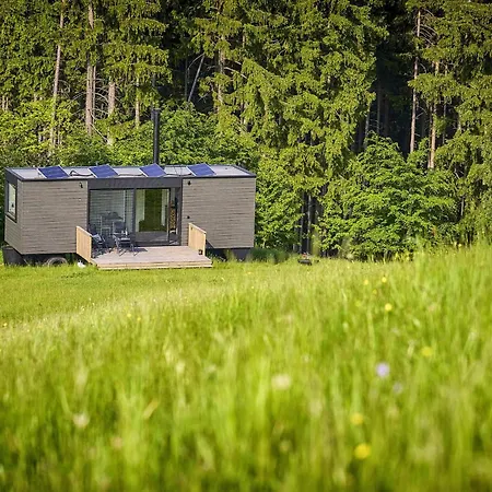 Holiday home Glamping Maringotka Na Hrane Pekla