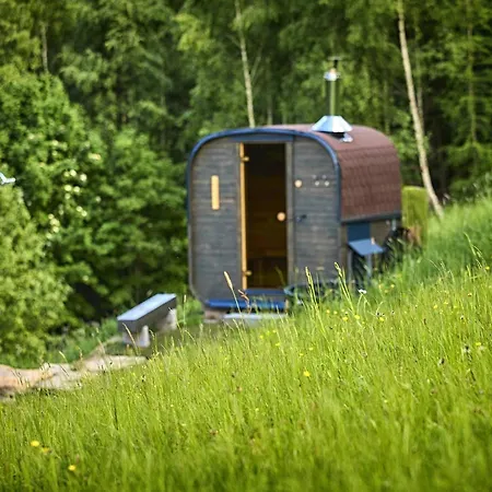 Holiday home Glamping Maringotka Na Hrane Pekla